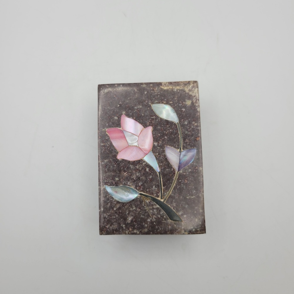 Vintage Saras Imports Stone Trinket Box Mother of Pearl Inlay Flower India‎